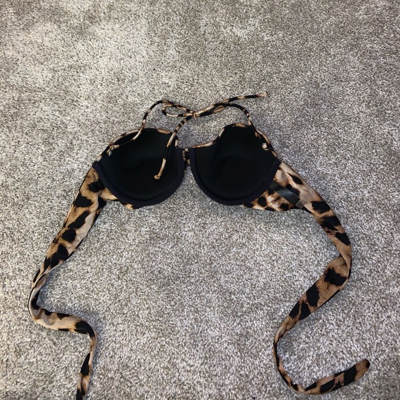 Victorias Secret Cheetah Print Bikini Top size 36B - Picture 4 of 6